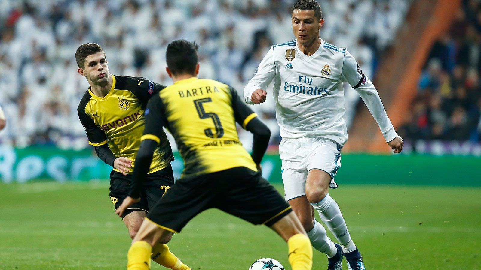 
                <strong>Platz 5: Borussia Dortmund</strong><br>
                Gegen deutsche Teams trifft Ronaldo besonders gern. Der BVB kommt da mit sieben CR7-Gegentoren in neun Duellen noch vergleichsweise glimpflich davon. Zuletzt siegte der Portugiese 2017 zweimal mit Real in der Gruppenphase gegen Dortmund. Beim 3:1-Sieg im Hinspiel traf er doppelt, im Rückspiel steuerte er einen Treffer zum 3:2-Erfolg bei.
              