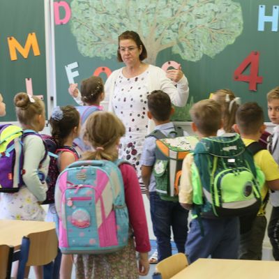 1,2 Millionen Euro Landesgelder für Lehrer-Headhunter