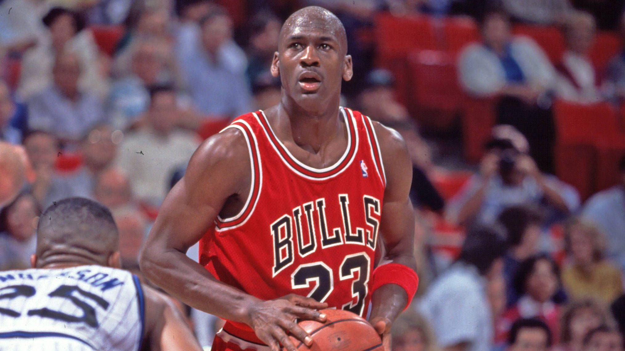 <strong>Michael Jordan (Chicago Bulls) - Finals MVP 1991</strong><br>Serie: Chicago Bulls vs. Los Angeles Lakers (4-1)<br>Finals-Stats: 31,2 Punkte, 6,6 Rebounds, 11,4 Assists, 2,8 Steals und 1, 4 Blocks in 44,0 Minuten<br>Playoff-Stats: 31,1 Punkte, 6,4 Rebounds, 8,4 Assists, 2,4 Steals und 1,4 Blocks in 40,5 Minuten