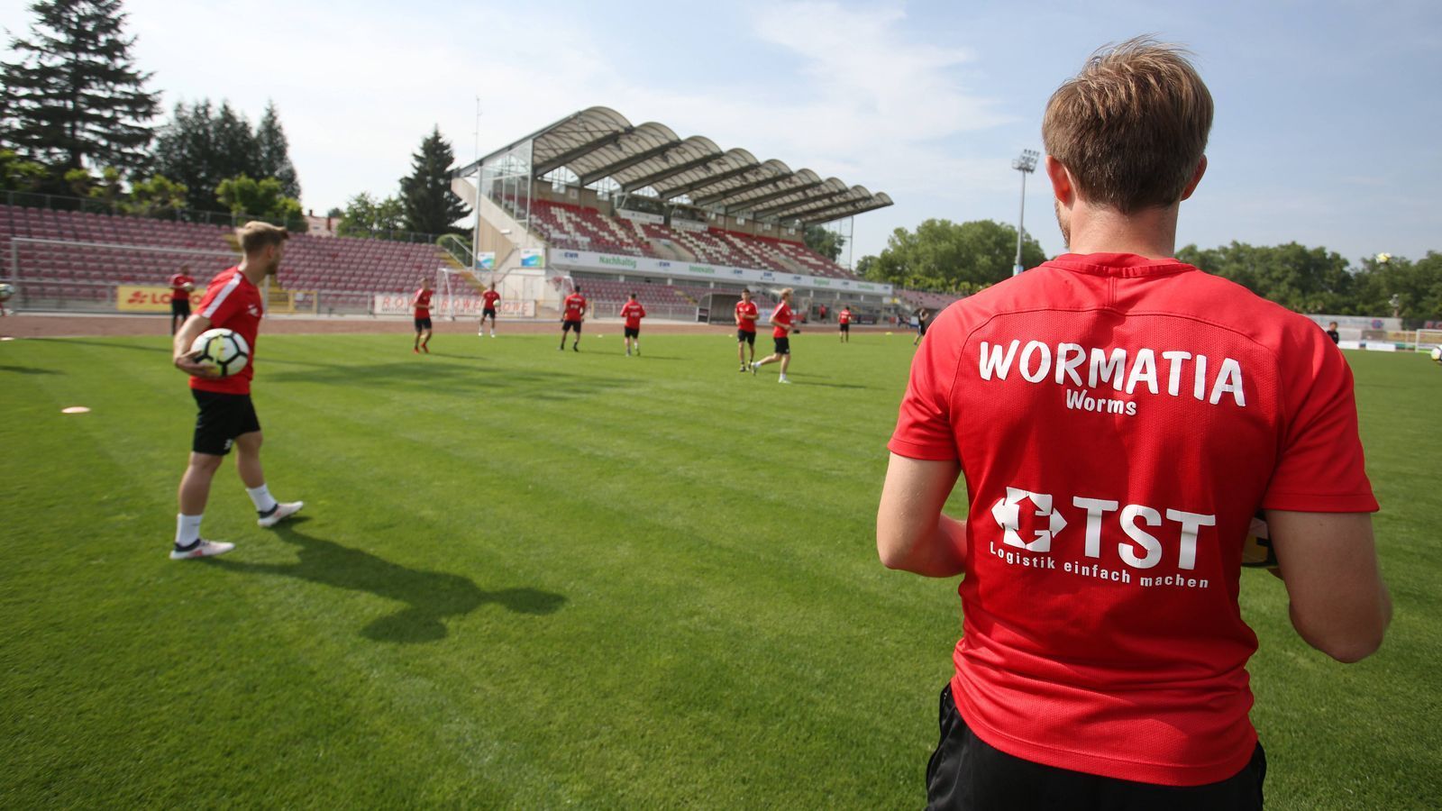 
                <strong>Wormatia Worms (4. Liga)</strong><br>
                (qualifiziert als Sieger Landespokal Südwest)Liga: Regionalliga Südwest
              