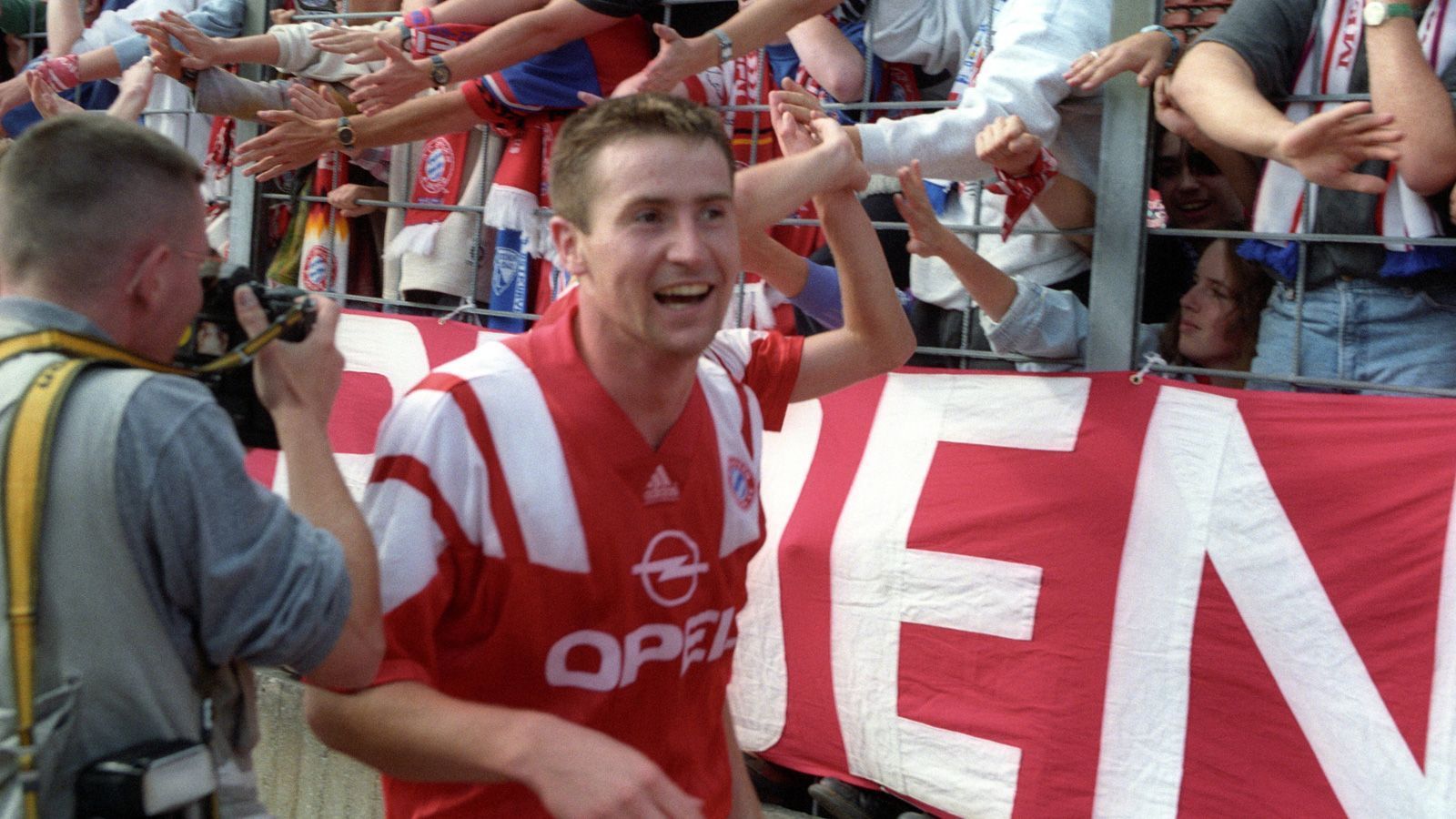 
                <strong>Marco Grimm</strong><br>
                &#x2022; FC Bayern München: 1993 bis 1995 (FCB und FCB II) -<br>&#x2022; VfB Stuttgart: 1995 bis 1998<br>
              