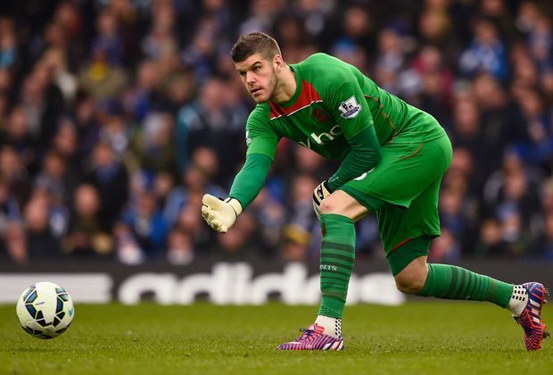 
                <strong>Fraser Forster (FC Southampton)</strong><br>
                Eine ähnliche Bilanz weißt auch Fraser Forster vom FC Southampton auf. Doch aufmuntern wird sie den Keeper wohl kaum. Nachdem er in 30 Partien 14 Mal ohne Gegentor blieb, fällt der Engländer nun für die kommenden Saison mit einem Patellasehnenriss aus.
              