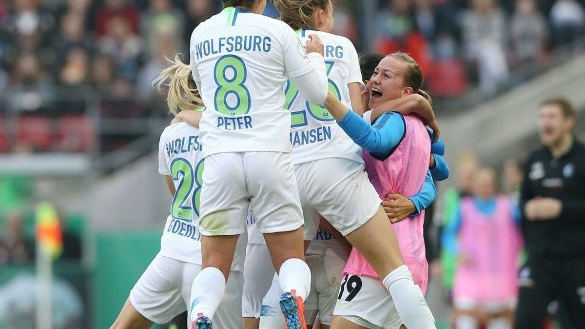 Wolfsburg jubelt über den fünften Pokalsieg in Serie