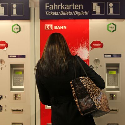 Die Deutsche Bahn will den Verkauf von Tickets für Reisen durch Europa vereinfachen.