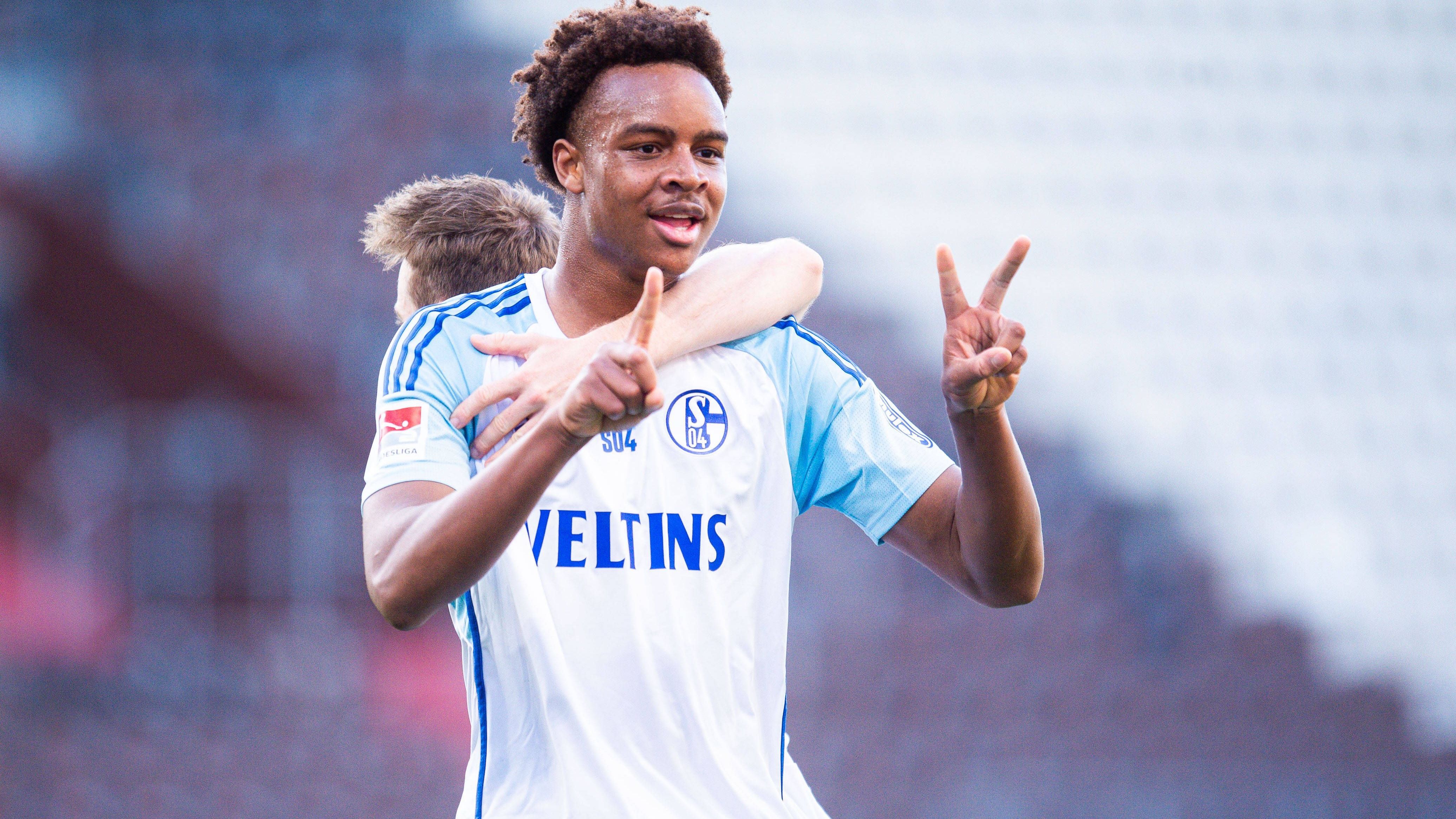 <strong>Assan Ouedraogo (FC Schalke 04)</strong><br>Der siebte Spieler auf dem Wunschzettel von Eberl ist demnach Assan Ouedraogo.&nbsp;Der 18-Jährige gilt als eines der größten Offensiv-Talente Deutschlands. Er soll laut der "Bild" eine Ausstiegsklausel im Vertrag haben und würde wohl nur acht Millionen Euro kosten.&nbsp;