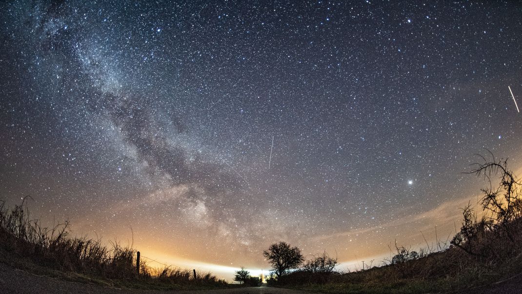 Am Sonntag (23.April) gibt es eine Sternschnuppennacht am Himmel über Deutschland.