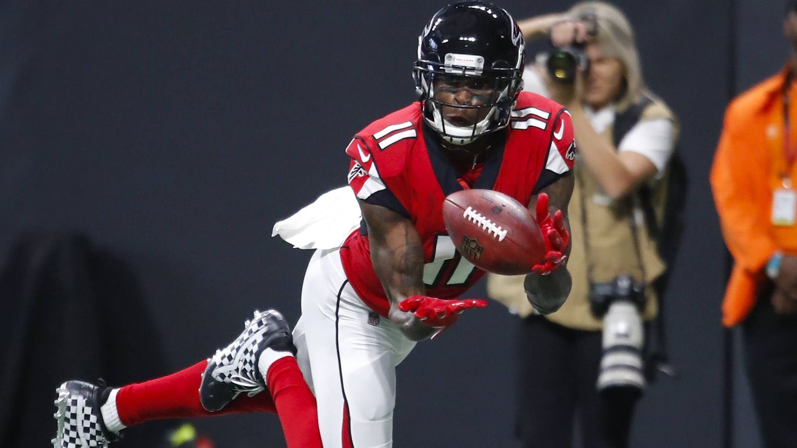 
                <strong>Platz 2: Julio Jones (Atlanta Falcons)</strong><br>
                Madden-Rating: 98
              