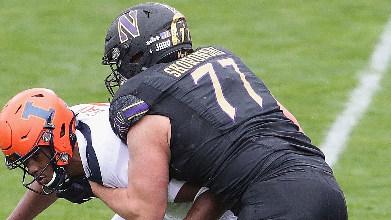 
                <strong>Platz 9 (geteilt): Peter Skoronski (Offensive Tackle, Northwestern Wildcats)</strong><br>
                Wettquote: +2500(bei 100 Dollar Einsatz macht man 2.500 Dollar Gewinn)
              