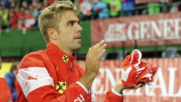 
                <strong>Lukas Hinterseer</strong><br>
                Lukas Hinterseer: Ebenfalls nur Backup beim EM-Teilnehmer 2016 ist Ingolstadts Angreifer Lukas Hinterseer. Der Neffe von Schlagerstar Hansi kommt am gesetzten Marc Janko nicht vorbei und deshalb maximal zu Kurzeinsätzen in der Qualifikation.
              