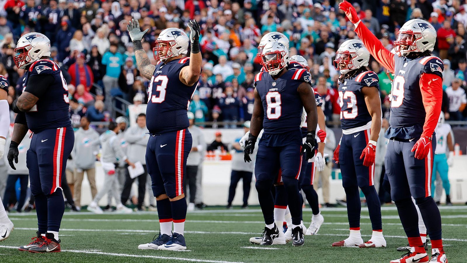 
                <strong>Platz 3 (geteilt): New England Patriots</strong><br>
                Gegnerbilanz im Jahr 2022: 156-128-3prozentualer Anteil der Siege der Gegner: 
              