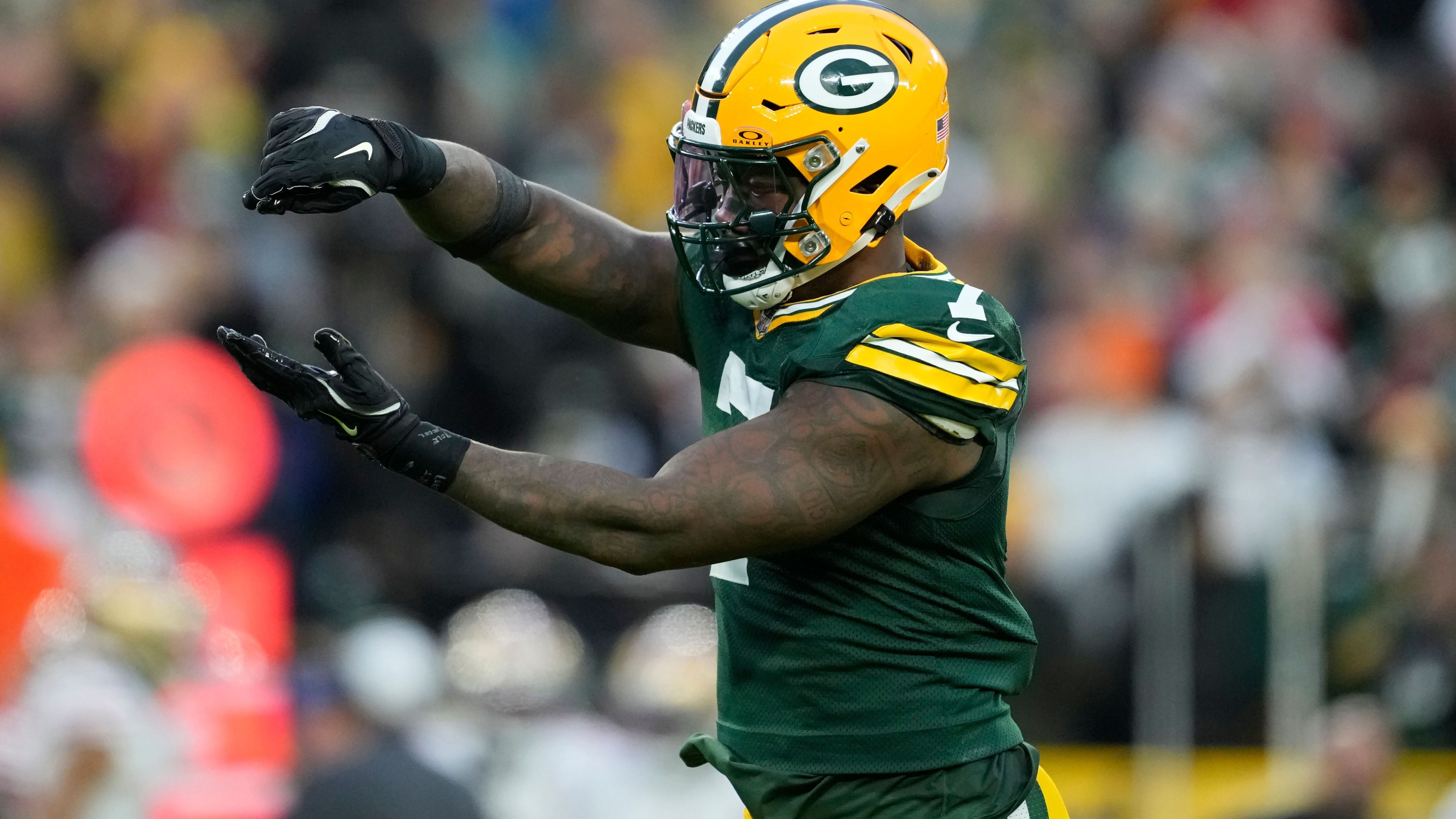 <strong>Green Bay Packers: Vergeudete First-Round-Picks (2022)</strong><br>Auch den Packers kann man nicht allzu viel vorwerfen. Ja, man hätte sich vielleicht eher von Aaron Rodgers loseisen können. Doch auch die Erstrundenpicks für Quay Walker und Devonte Wyatt waren es letztendlich nicht wirklich wert. GM Brian Gutekunst verzichtete immer wieder, offensive Spieler früh zu draften und verschätzte sich dabei mehrfach. Walker wie auch Wyatt enttäuschten für deren Pick-Wert.