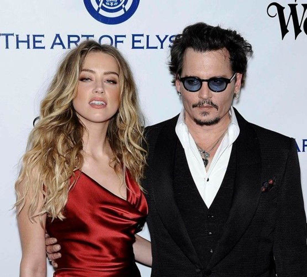 2012 werden Johnny und Amber ein Paar, 2015 folgt die Hochzeit. In darauffolgenden Jahr reicht Amber Heard aber die Scheidung ein.