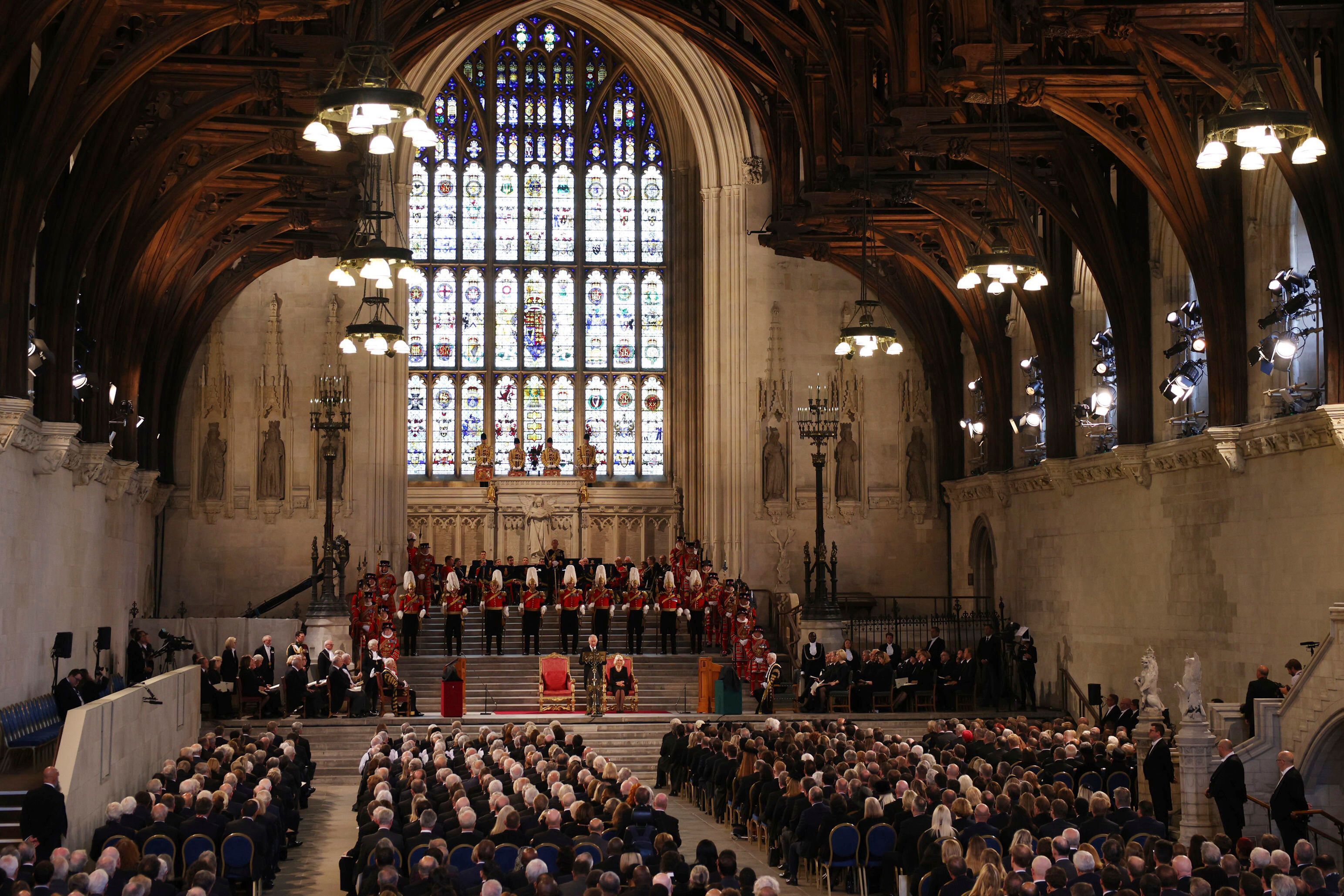In der Westminster Hall hielt zuletzt King Charles III. seine erste Ansprache - und trauerte gemeinsam mit dem britischen Parlament um die verstorbene Queen Elizabeth II.
