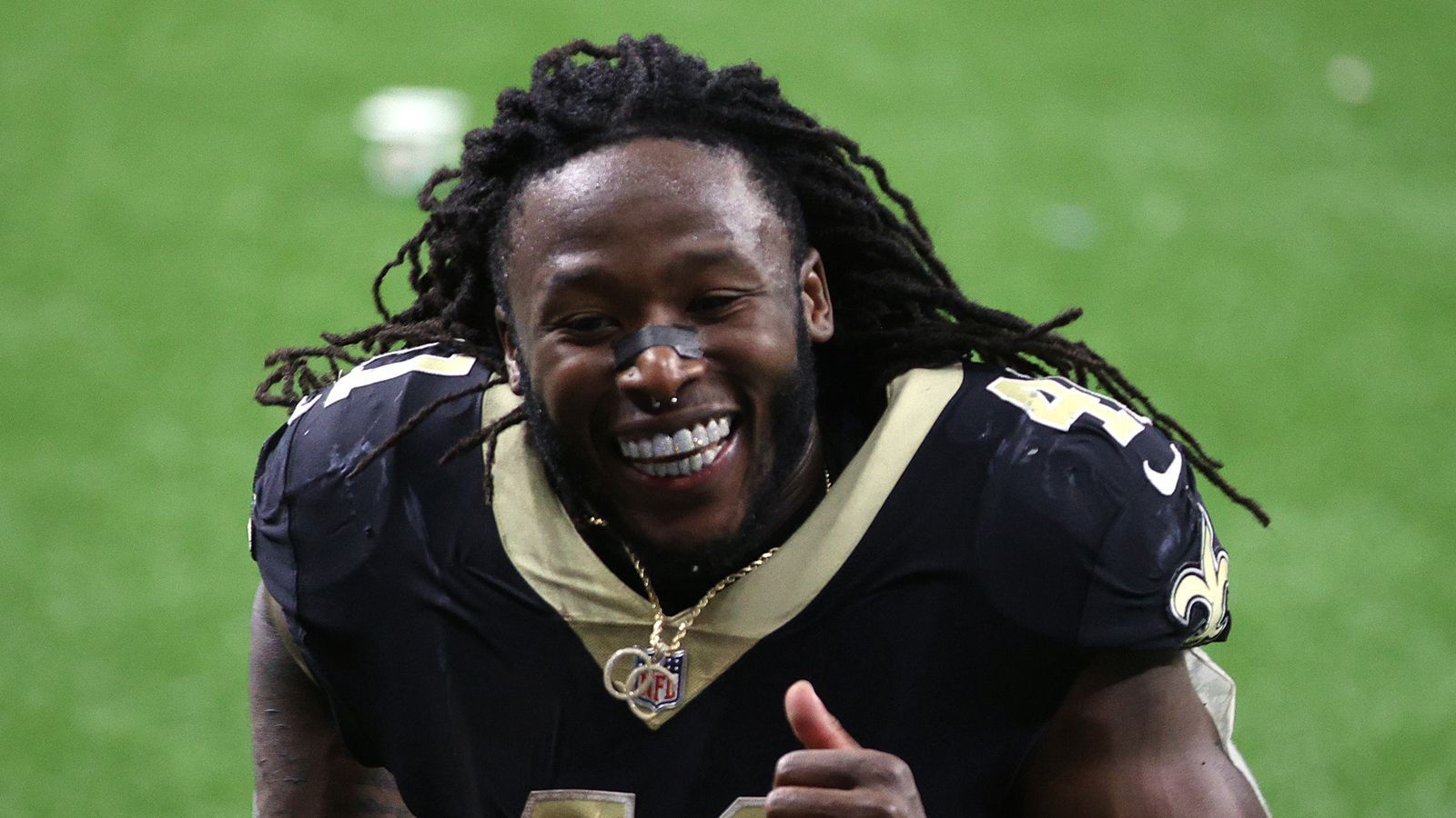 
                <strong>Platz 12 (geteilt): New Orleans Saints</strong><br>
                &#x2022; <strong>0,519 - </strong>27 Siege, 25 Niederlagen -<br>&#x2022; Restliche Spiele: @Buccaneers, vs. Dolphins, vs. Panthers, @Falcons<br>
              