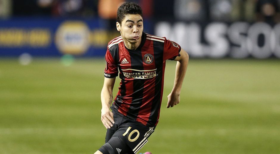 
                <strong>Offensives Mittelfeld: Miguel Almiron (Atlanta United)</strong><br>
                Barco wird im Atlanta-Mittelfeld mit dem Paraguayer Miguel Almiron zaubern. Der Nationalspieler Paraguays ist einer der besten Spielmacher und Vorlagengeber der MLS. Er kam vor einem Jahr von CA Lanus für 7,5 Millionen Euro.
              