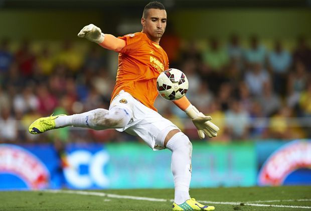 
                <strong>Sergio Asenjo (FC Villareal)</strong><br>
                34 Mal stand Sergio Asenjo für den FC Villareal zwischen den Pfosten. Während der Torwart insgesamt 31 Mal hinter sich greifen musste, konnte er immerhin in 15 Spielen seine weiße Weste behalten.
              