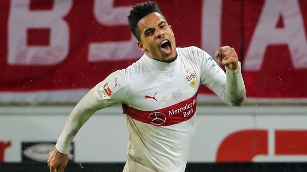 
                <strong>Daniel Didavi (VfB Stuttgart)</strong><br>
                Daniel Didavi (VfB Stuttgart): Der aktuelle Aufschwung der Schwaben ist eng mit seinem Namen verbunden. Endlich bleibt Didavi mal über längere Zeit ohne schwerere Verletzung und schon spielt sich der 26-Jährige ins Blickfeld - auch in das des DFB-Teams? Neun Bundesliga-Tore und fünf Vorlagen sind zumindest eine gute Referenz im Kampf um ein Ticket für Frankreich. ran-Voting: 2 Prozent.
              