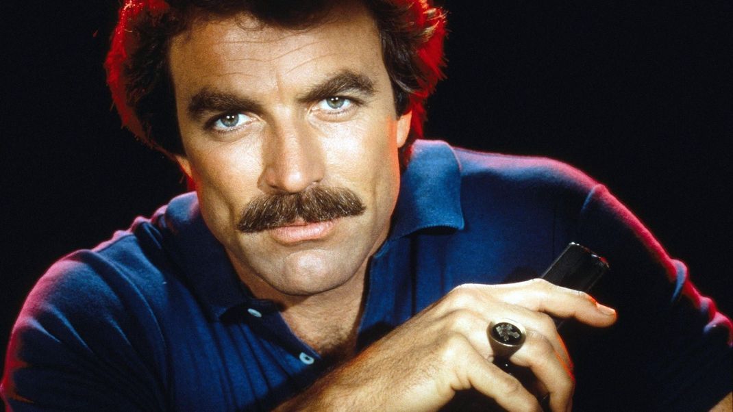 Wenn wir an einen Schnauzbart denken, dann an ihn: Tom Selleck in "Magnum, P.I." (1980).