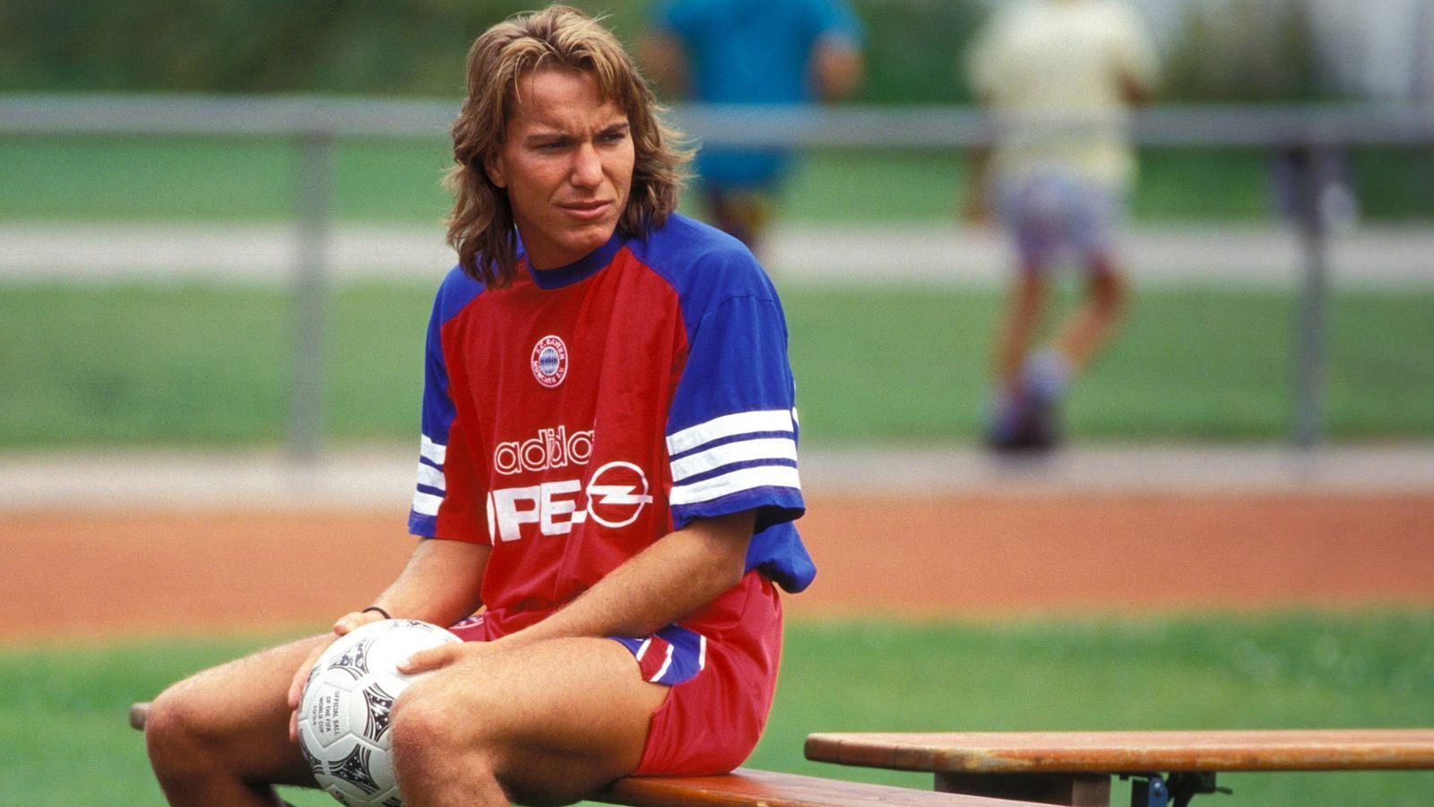 
                <strong>Michael Sternkopf</strong><br>
                Rückennummer 10 beim FC Bayern: von 1991 bis 1992Position: Offensives Mittelfeld
              