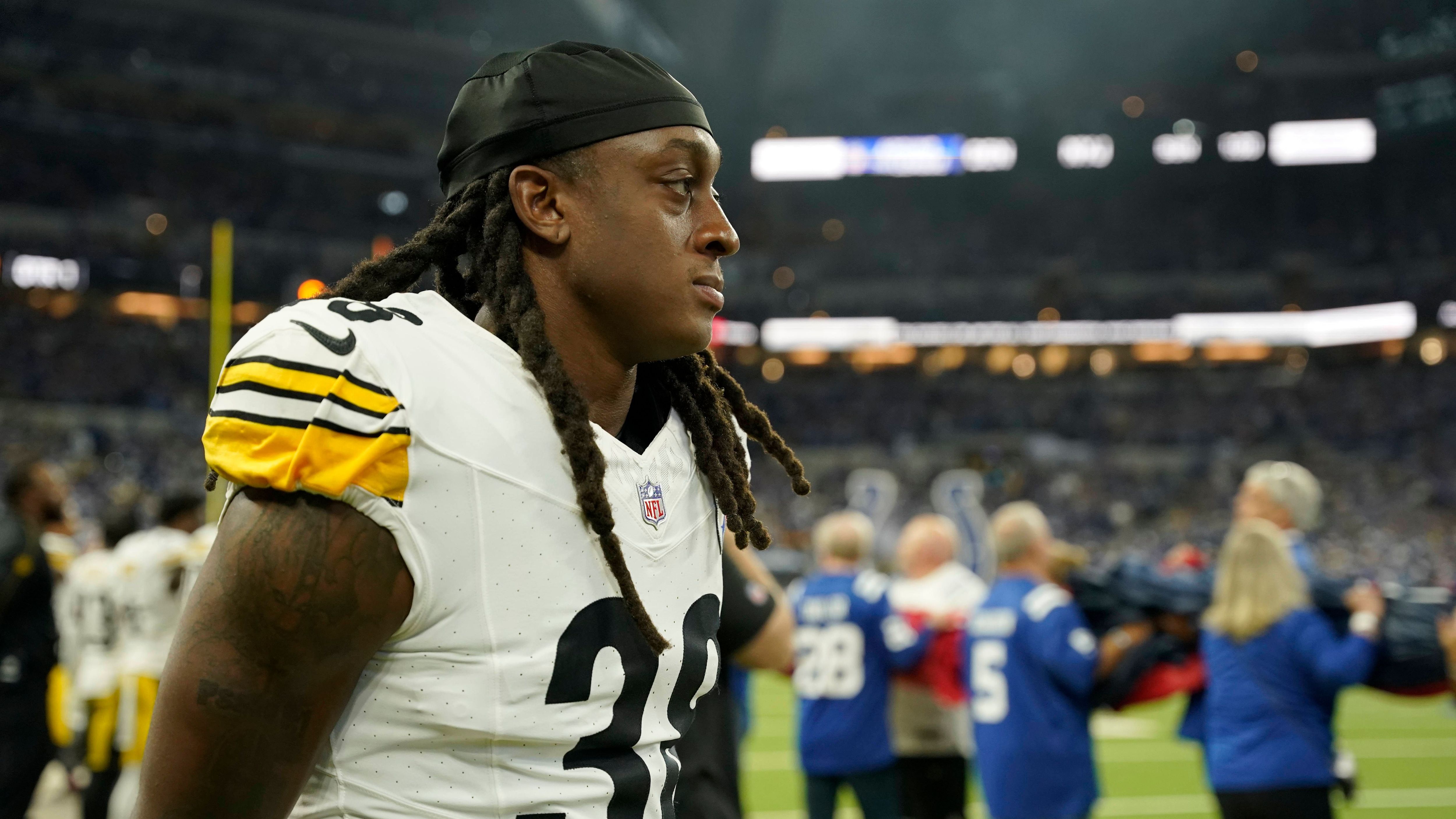 <em><strong>Terrell Edmunds (Las Vegas Raiders)</strong><br>Die Las Vegas Raiders und Safety Terrell Edmunds haben sich auf einen Vertrag geeinigt. Der 28-Jährige wurde 2018 an 28. Stelle im NFL Draft von den Pittsburgh Steelers gewählt. Vergangene Saison lief er für die Steelers und Jaguars auf. Außerdem stand er im Practice Squad der Los Angeles Chargers. Bisher sammelte er 465 Tackles, siebeneinhalb Sacks und sechs Interceptions.</em>