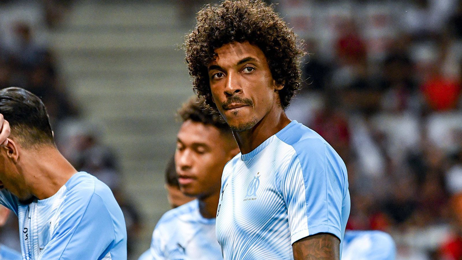 
                <strong>Luiz Gustavo (Fenerbahce Istanbul)</strong><br>
                Von Frankreich in die Türkei geht es für Luiz Gustavo. Der frühere Bundesliga-Profi wechselt für sechs Millionen Euro von Olympique Marseille zu Fenerbahce Istanbul. Bei dem Klub vom Bosporus erhält der Brasilianer einen Vertrag bis 2023.
              