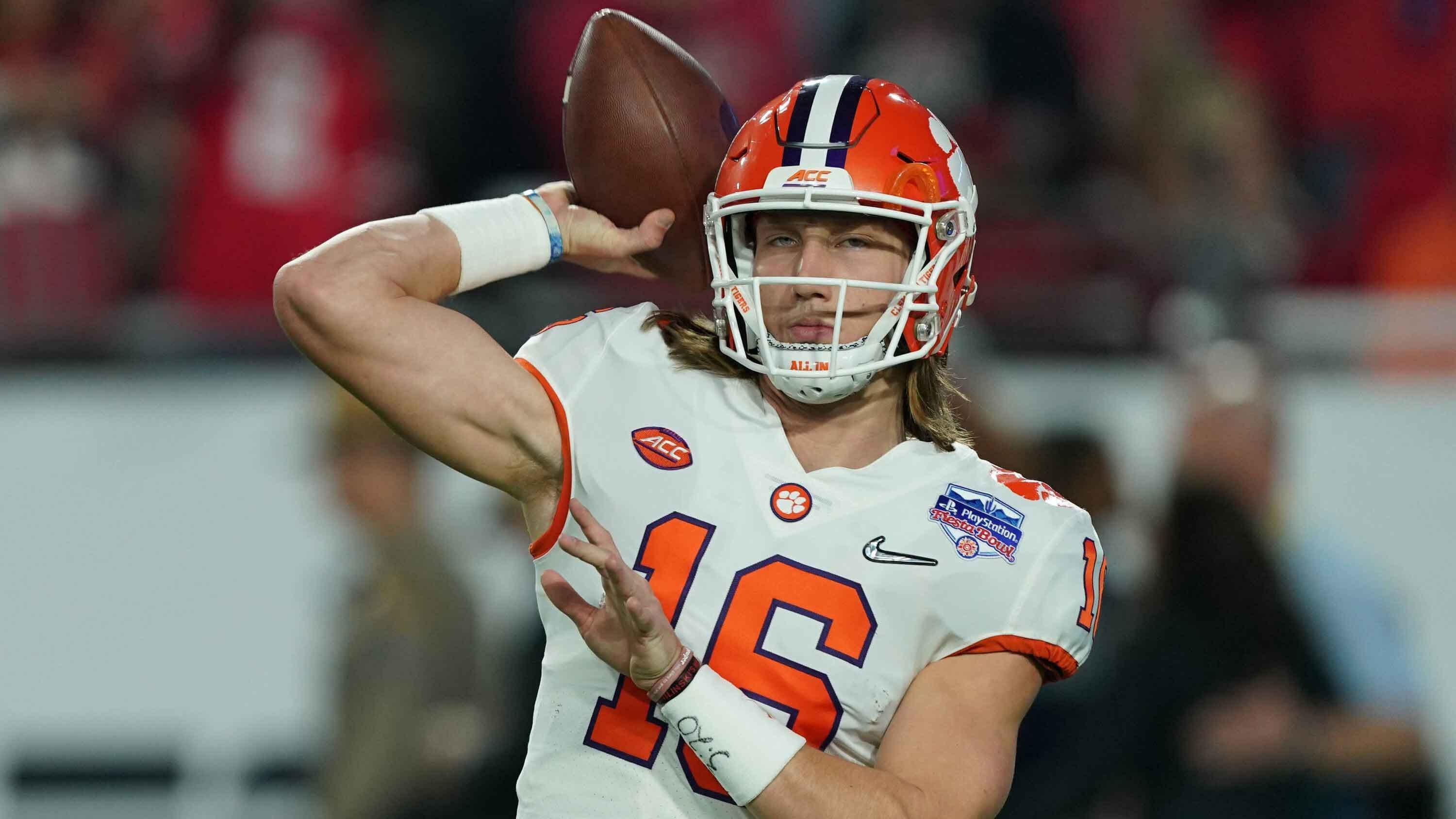 
                <strong>Trevor Lawrence (21, Jacksonville Jaguars)</strong><br>
                Trevor Lawrence steht bei den Jacksonville Jaguars vor seiner Rookie-Saison in der NFL. Der 21-jährige hat am College eine erfolgreiche Zeit bei der Clemson University absolviert und wagt nun den nächsten Schritt. Mit Lawrence haben die Jaguars eines der größten Quarterback-Talente der jüngeren Vergangenheit gewinnen können und bauen ihr neues Team um den First-Overall-Pick herum auf.
              