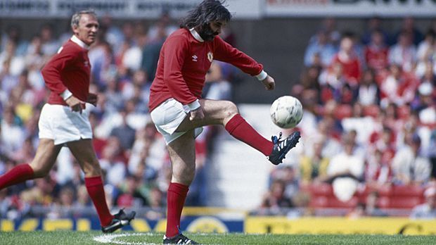
                <strong>George Best</strong><br>
                Der Best(e) kommt zum Schluss. Die Fans von Manchester United bekommen eine weitere Legende zum Spielen in FIFA 16: George Best. Der 2005 verstorbene Nordire war elf Jahre lang (1963-1974) ein "Red Devil". Somit umfasst die Reihe der "FIFA-Legenden" nun 64 ehemalige Top-Stars.
              