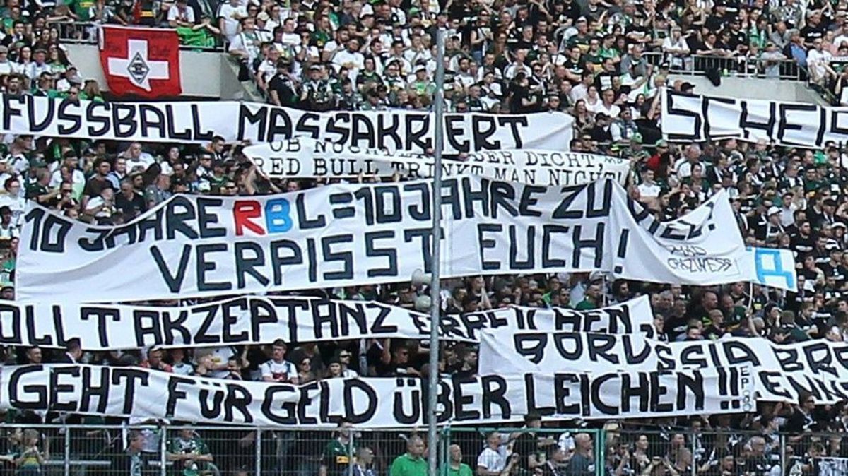Polizei Mönchengladbach kritisiert diffamierende Banner