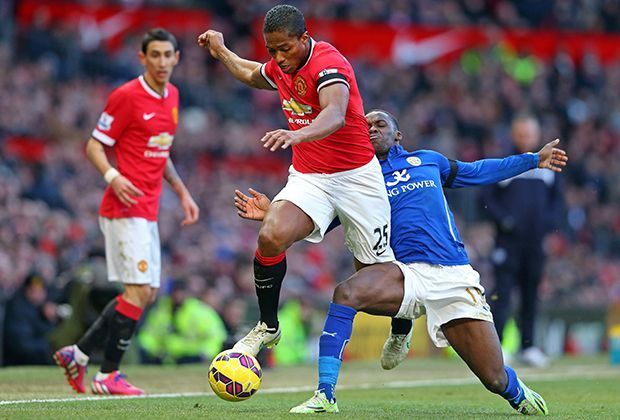 
                <strong>Platz 3: Antonio Valencia - 35,1 km/h</strong><br>
                War 2014 noch der weltweit schnellste Kicker mit Ball am Fuß - der 29-jährige Ecuadorianer beackert mittlerweile seit fast sechs Jahren die rechte Außenbahn bei Manchester United.
              