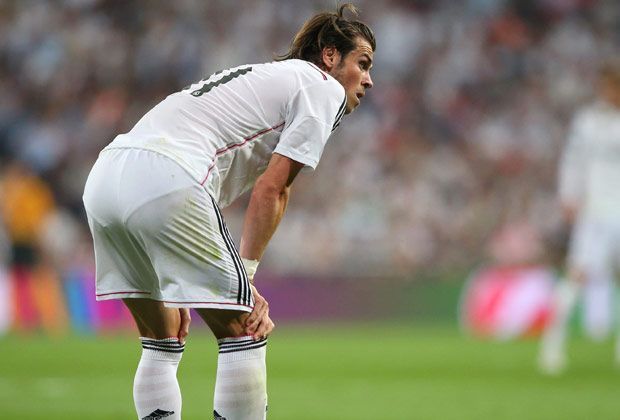 
                <strong>Real Madrid - Juventus Turin</strong><br>
                Gareth Bale, der eine klasse auffälliger als CR7 spielt, ist ebenfalls geknickt. Der teuerste Fußballer der Welt gilt als Sinnbild von Real Madrids Versagen, vor allem bei den kritischen Fans der "Galaktischen".
              