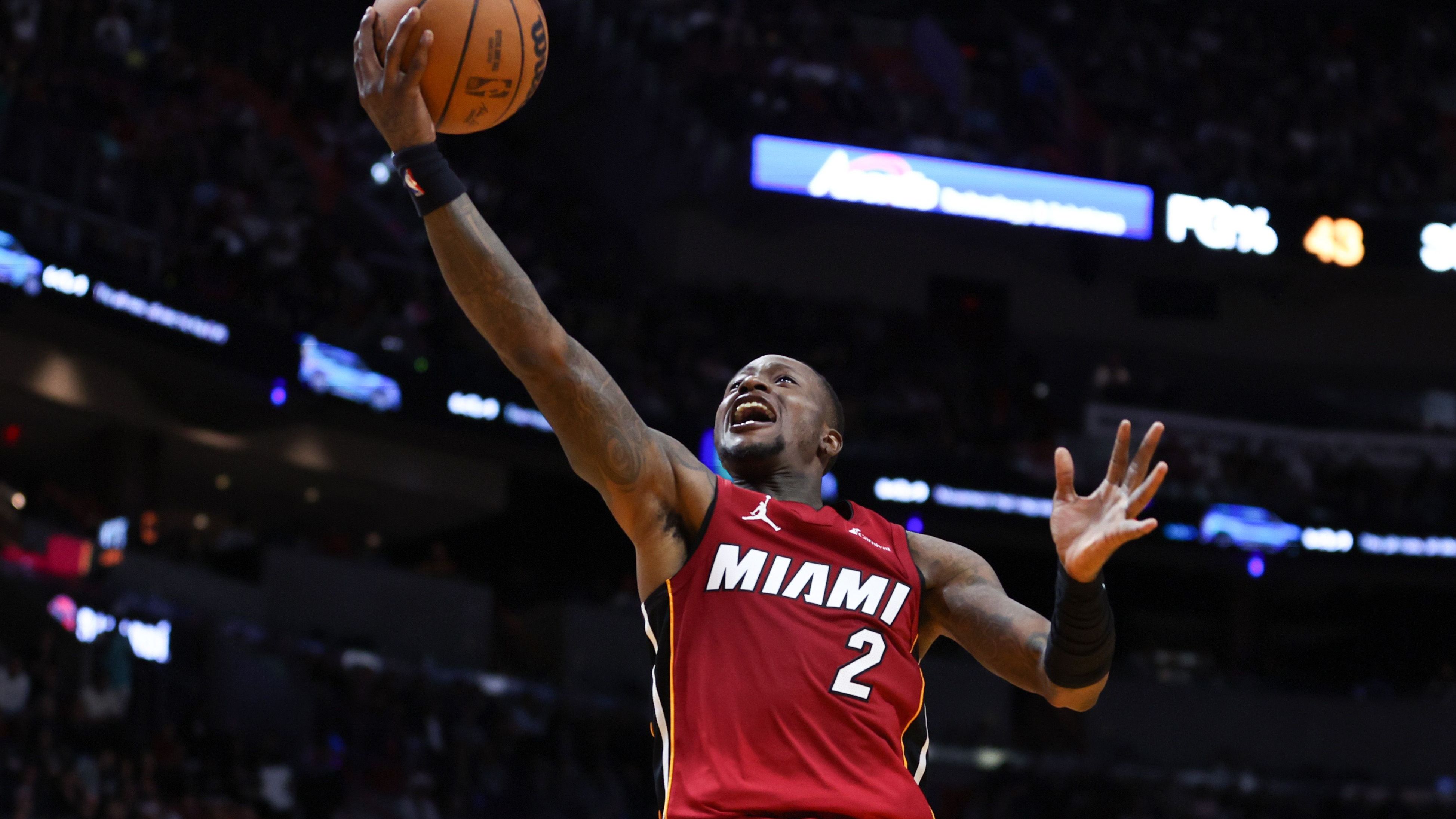 <strong>13. Miami Heat (zuvor Rang 14, 43-34)<br></strong> Vier Siege aus den letzten fünf Spielen. Einzig eine Niederlage gegen Embiid und Philly. Derzeit würde es ein PlayIn-Spiel zwischen Miami und eben Philadelphia geben. Doch beide Teams wollen noch auf Rang 6. Wichtig für Miami: Rozier klickt und hat verstanden, wie er der Heat-Offense helfen kann.