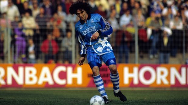 
                <strong>Andreas Keim</strong><br>
                Ebenfalls Rekordhalter dieser Kategorie ist Andreas Keim. Er schaffte es sogar mit vier verschiedenen Mannschaften fünf Mal abzusteigen. 1985 mit dem Karlsruher SC, 1987 mit Fortuna Düsseldorf, 1988 mit dem FC 08 Homburg und 1989 sowie 1992 mit den Stuttgarter Kickers.
              