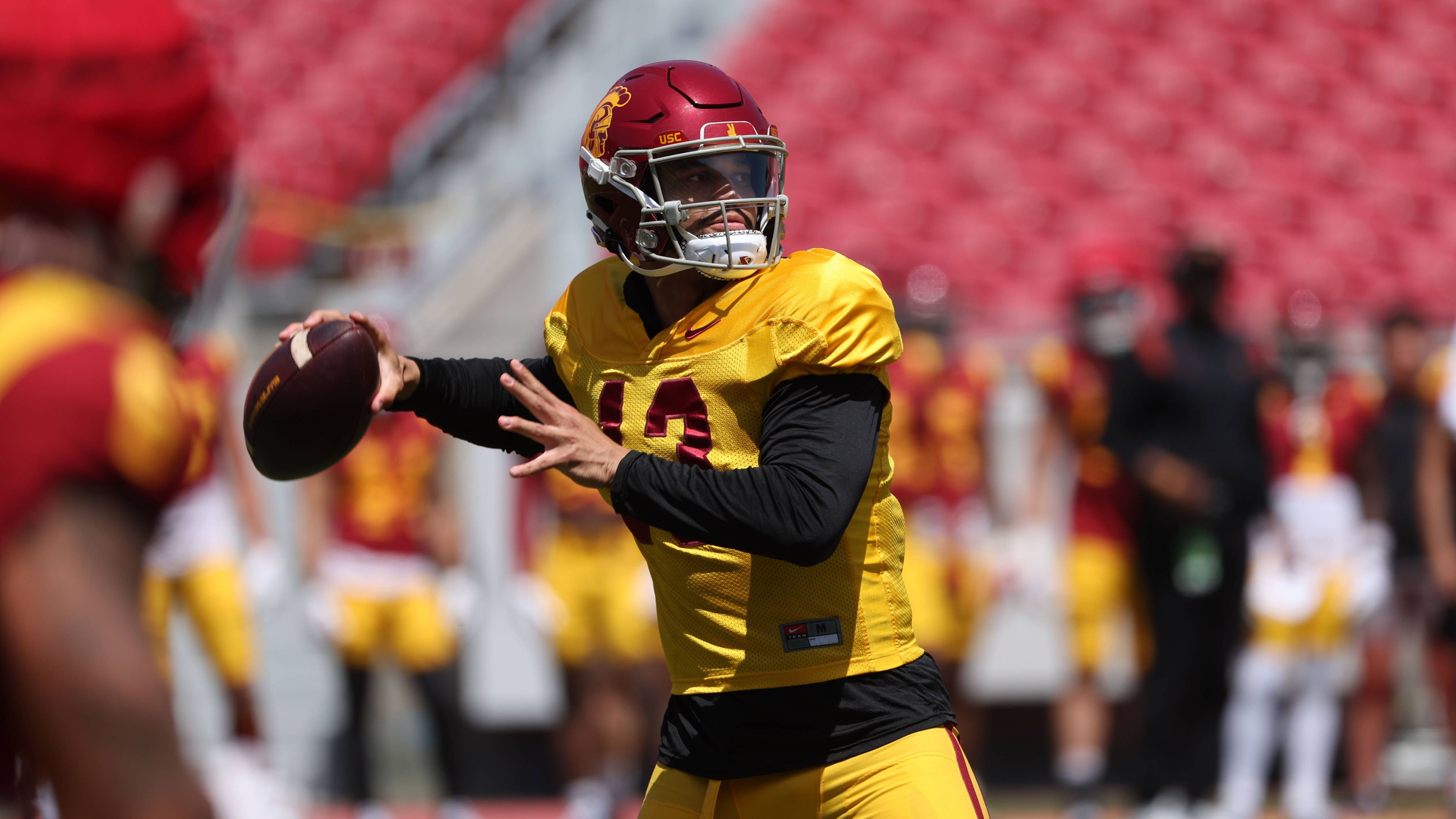 <strong>USC Trojans (zu niedrig)</strong><br>Platz sechs ist zwar schon das höchste Ranking seit langem für die USC, trotzdem sind die Playoffs locker drin für das Team um Star-Quarterback Caleb Williams. Jener Williams gilt als der beste Spieler des ganzen Landes. Auch wenn es Fragezeichen hinter der Defense gibt: Mit so einem Spielmacher sollte mehr als Platz sechs möglich sein.