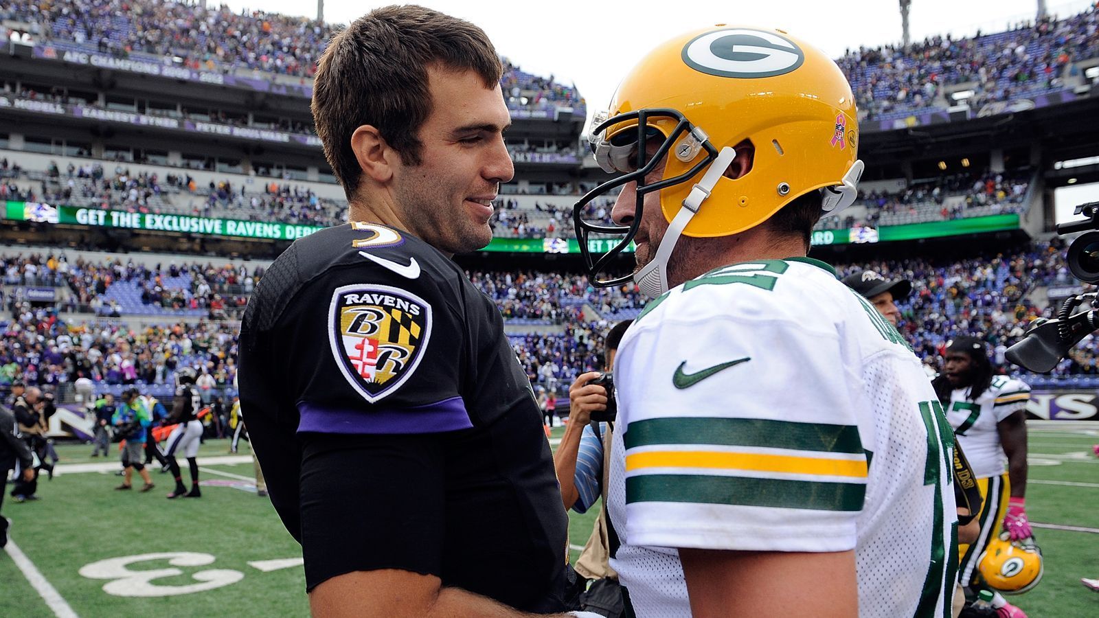 
                <strong>Weniger Interceptions als Aaron Rodgers</strong><br>
                Rodgers besitzt das beste Touchdown-Interception-Verhältnis der NFL-Geschichte (4,23), in Sachen Postseason-Interceptions wird er allerdings von einem Mann getoppt.Interceptions von Joe Flacco: 10 - Interceptions von Aaron Rodgers: 12
              