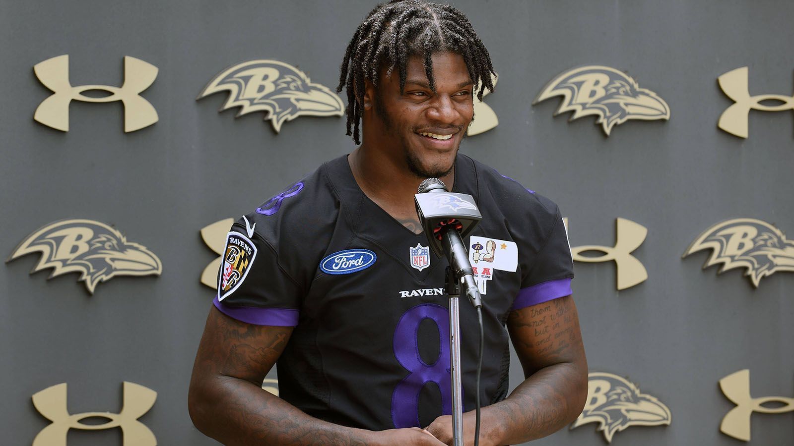 
                <strong>5. Platz (geteilt): Baltimore Ravens </strong><br>
                &#x2022; Overall Rating: <strong></strong><br>&#x2022; Beste Spieler: Mark Andrews (93), Justin Tucker (90), Marlon Humphrey (90)<br>
              