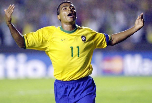 
                <strong>Romario: "Er wird Pele übertreffen"</strong><br>
                Der ehemalige brasilianische Torjäger Romario ist von Neymar überzeugt. "Ich denke, dass er aufgrund seines Alters einmal der erfolgreichste Torjäger in der Geschichte Brasiliens sein wird. Er wird Pele übertreffen", sagte er gegenüber "Folha de Sao Paulo". 
              