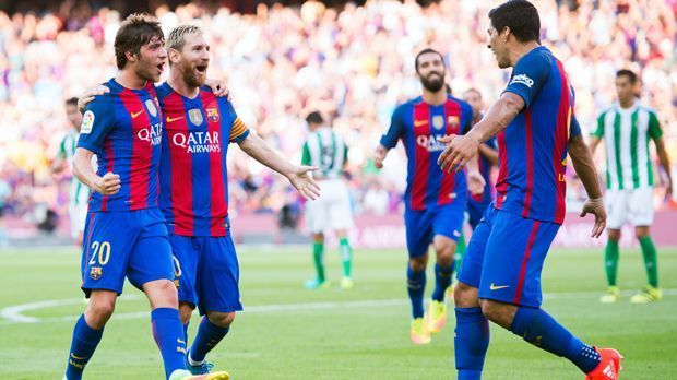 
                <strong>FC Barcelona (Spanien)</strong><br>
                FC Barcelona (Spanien): Die Katalanen sind als spanischer Meister natürlich für die Gruppenphase qualifiziert. Nach dem frühen Aus in der Vorsaison strebt Barca mit dem designierten deutschen Stammkeeper Marc-Andre ter Stegen in der neuen Saison natürlich wieder deutlich mehr an. Die Offensivstars Lionel Messi und Luis Suarez zeigte sich schon am ersten Spieltag der Primera Division in Torlaune, fegten Betis Sevilla mit 6:2 aus dem Camp Nou.
              