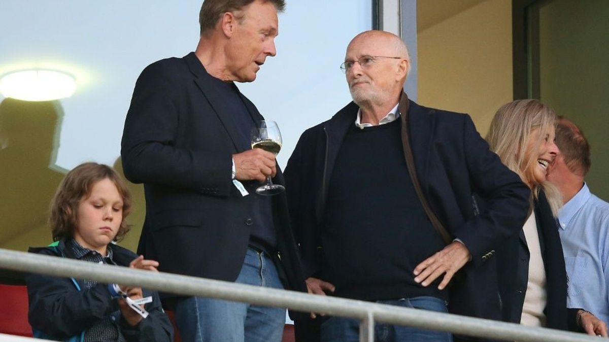 Thomas Oppermann (2.v.l.) soll DFB-Ethikkommission anführen
