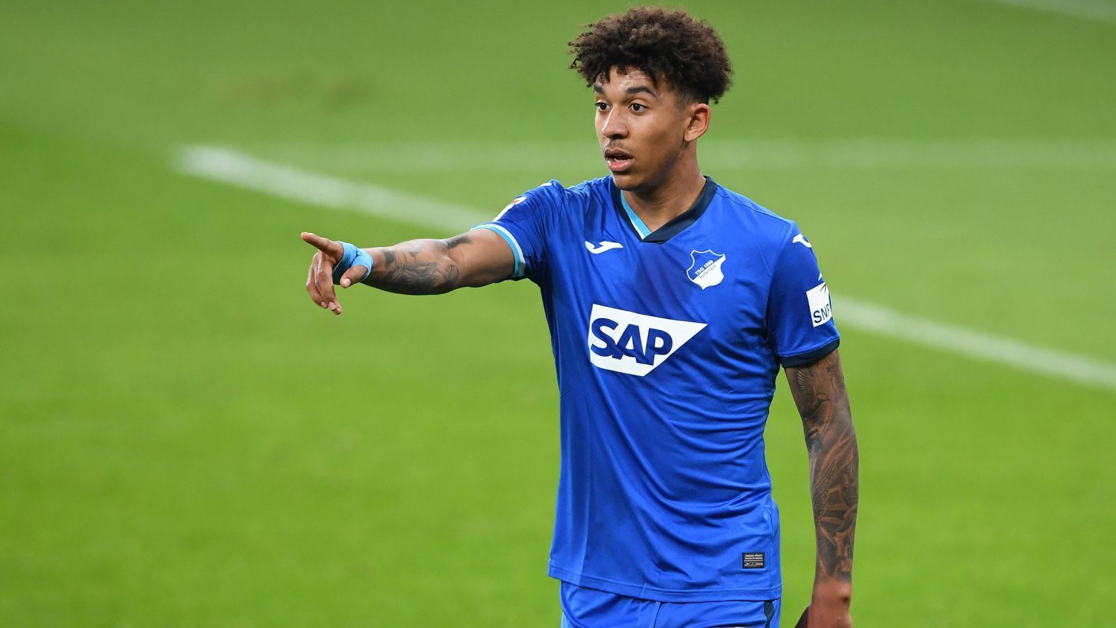 
                <strong>Chris Richards (TSG 1899 Hoffenheim)</strong><br>
                Im Februar 2021 wurde Chris Richards vom FC Bayern an die TSG Hoffenheim ausgeliehen, nachdem er bei den Bayern in der Hinserie nur in 5 Spielen zum Einsatz kam. Bei der TSG wurde Richards Stammspieler, seit Spieltag 20 stand der Innenverteidiger jedes Mal in der Startelf, wenn er nicht verletzt fehlte. Auch er kommt im Sommer zum FCB zurück.
              