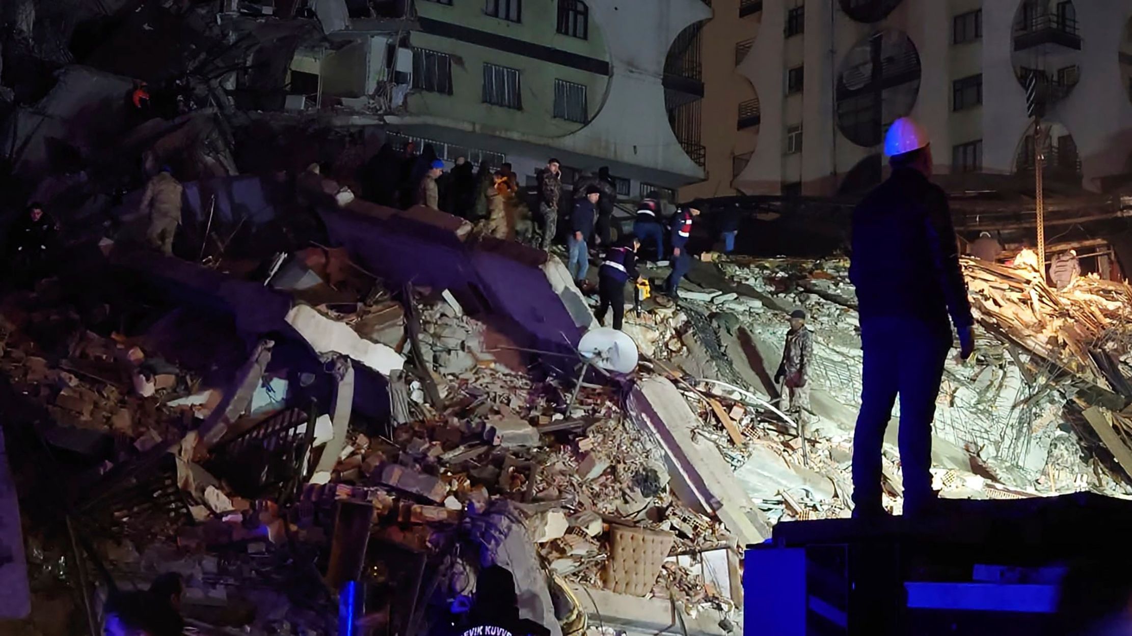 Das Epizentrum lag nach Angaben des Geoforschungszentrums Potsdam in beiden Fällen nahe der Stadt Gaziantep unweit der Grenze zu Syrien.