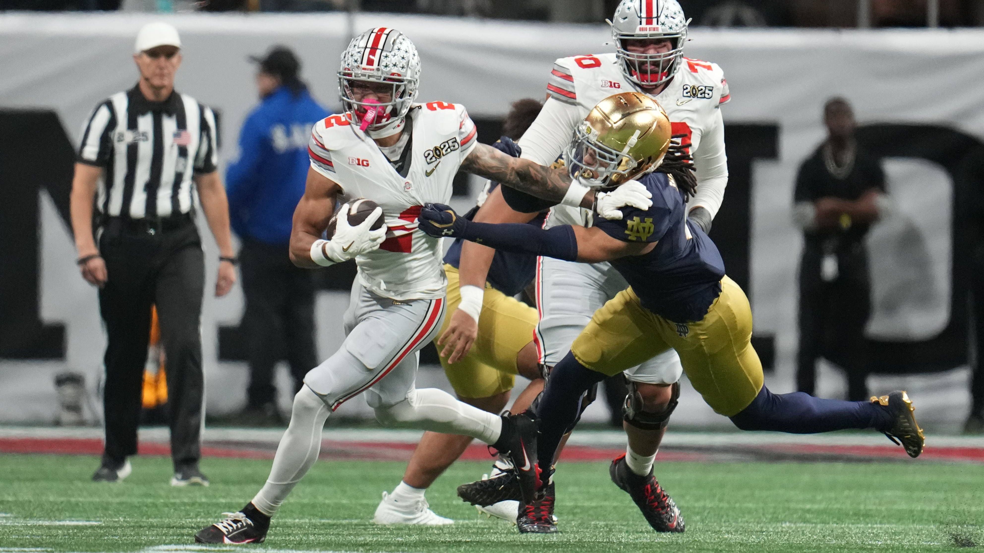 <strong>Emeka Egbuka (Ohio State): Fazit</strong><br>Der Draft ist immer eine Lotterie, aber einige Spieler dürften "recht sichere Lose" sein. Dazu gehört Emeka Egbuka, der die nötigen Fähigkeiten für einen guten, dynamischen Slot-Receiver mitbringt. Diese Rolle ist in der heutigen NFL nicht zu unterschätzen. Vielleicht kann er sich zudem noch in einen "kompletteren" Receiver entwickeln.<br><br><strong>Einschätzung</strong>: Ende erste Runde