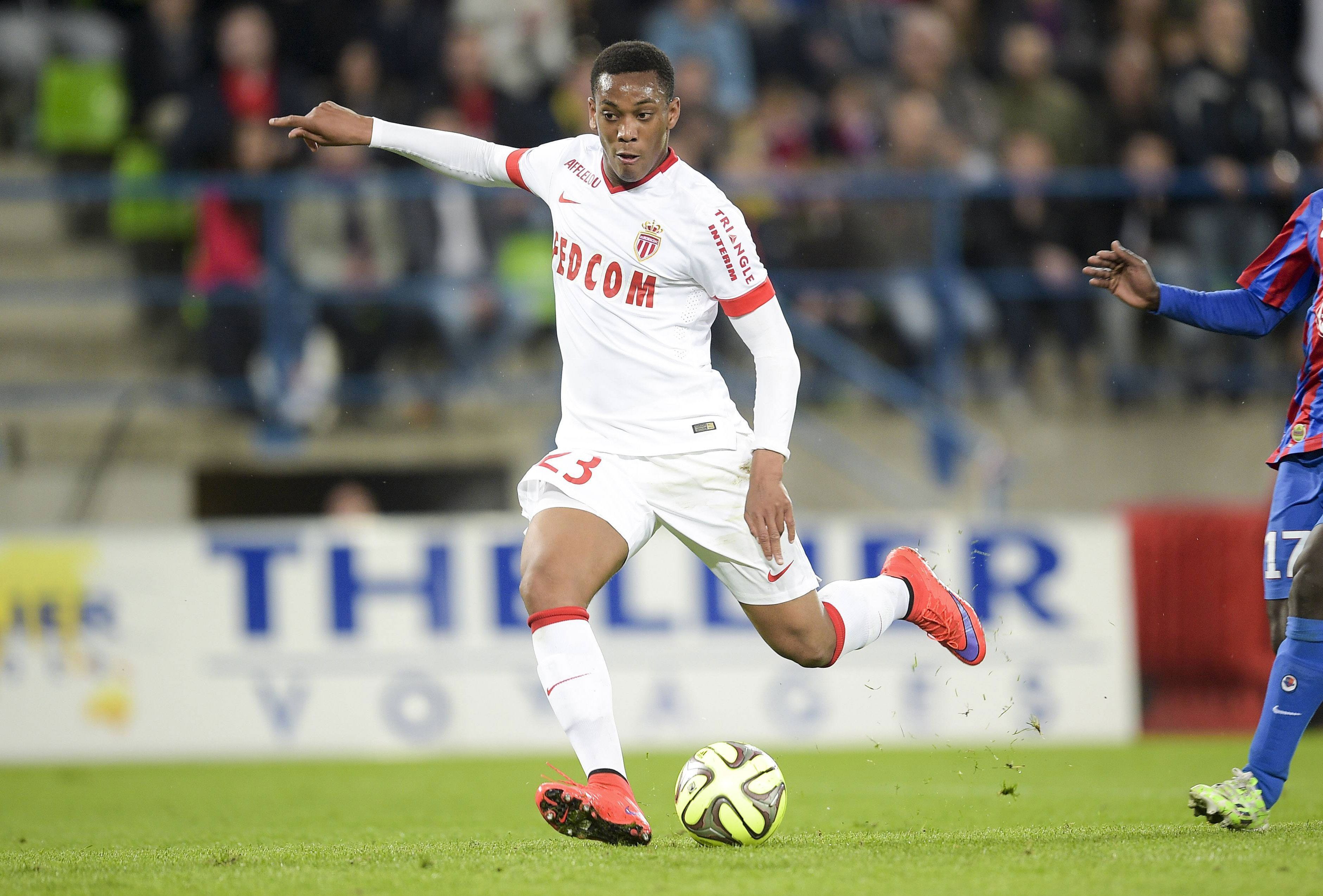 
                <strong>Anthony Martial</strong><br>
                Anthony Martial wird oft als junger Thierry Henry bezeichnet, da beide in dem Alter für den AS Monaco aufliefen und eine ähnliche Position favorisieren. Der 19-Jährige konnte in dieser Spielzeit bereits elf Scorer-Punkte sammeln.
              