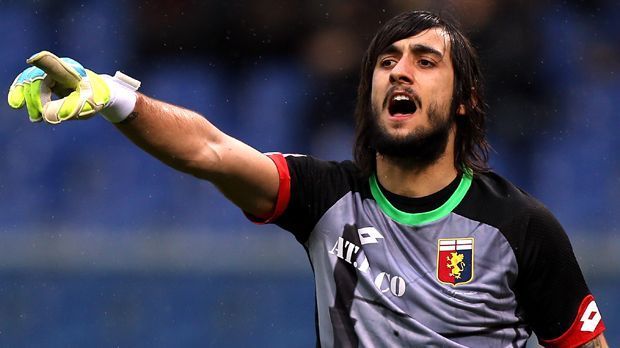 
                <strong>Mattia Perin (FC-Genua)</strong><br>
                Mattia Perin (FC Genua): Auch Mattia Perin verpasste die EURO 2016 in Frankreich nach einem Kreuzbandriss. Der Torwart des CFC Genua wird - wie Marchisio - erst in ein paar Monaten wieder Bälle halten können.
              