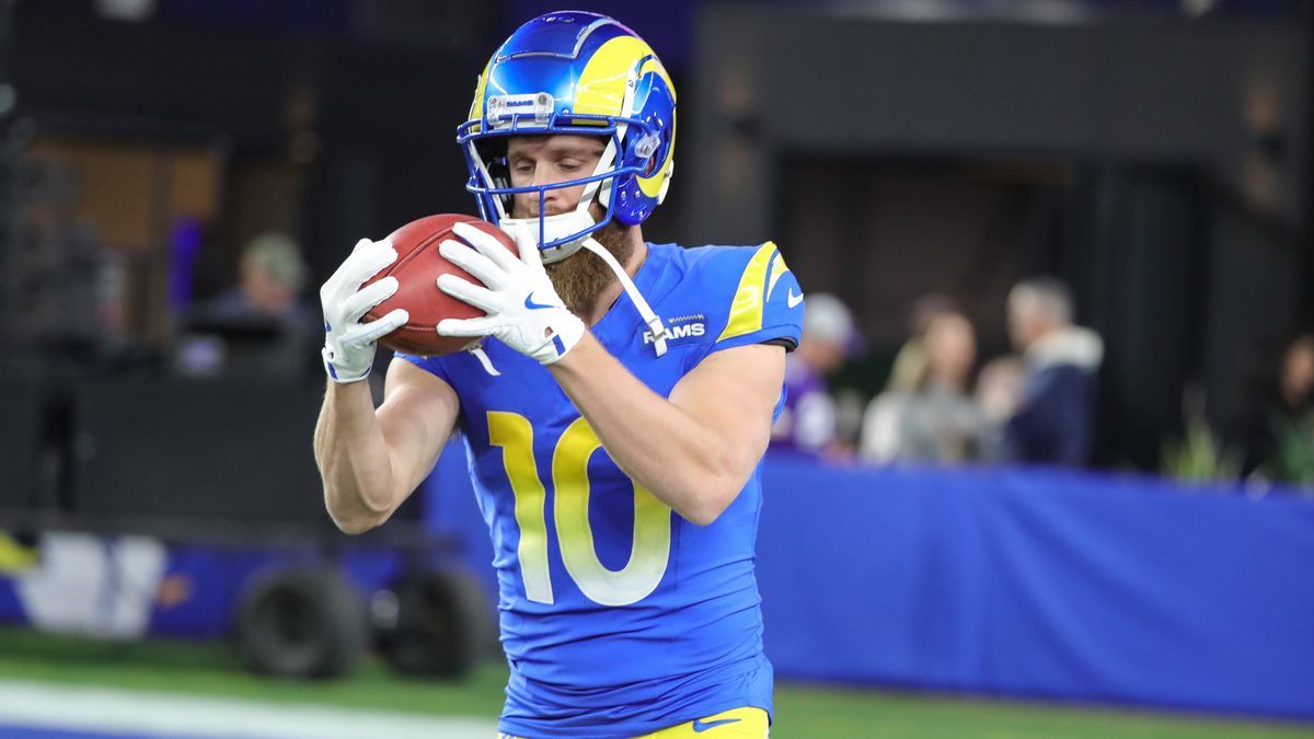 GLENDALE, AZ - JANUARY 13: Los Angeles Rams wide receiver Cooper Kupp (10) during the NFL, American Football Herren, USA AFC Wildcard Playoff game between the Minnesota Vikings and the Los Angeles ...