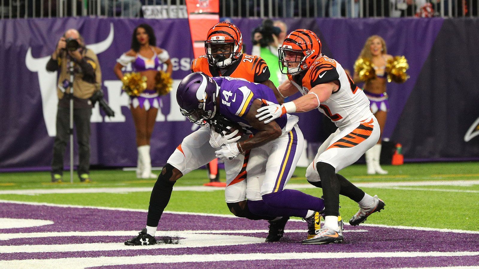 
                <strong>Minnesota Vikings at Cincinnati Bengals</strong><br>
                &#x2022; Kickoff: Sonntag, 12. September 2021, 19:00 Uhr deutscher Zeit<br>
              