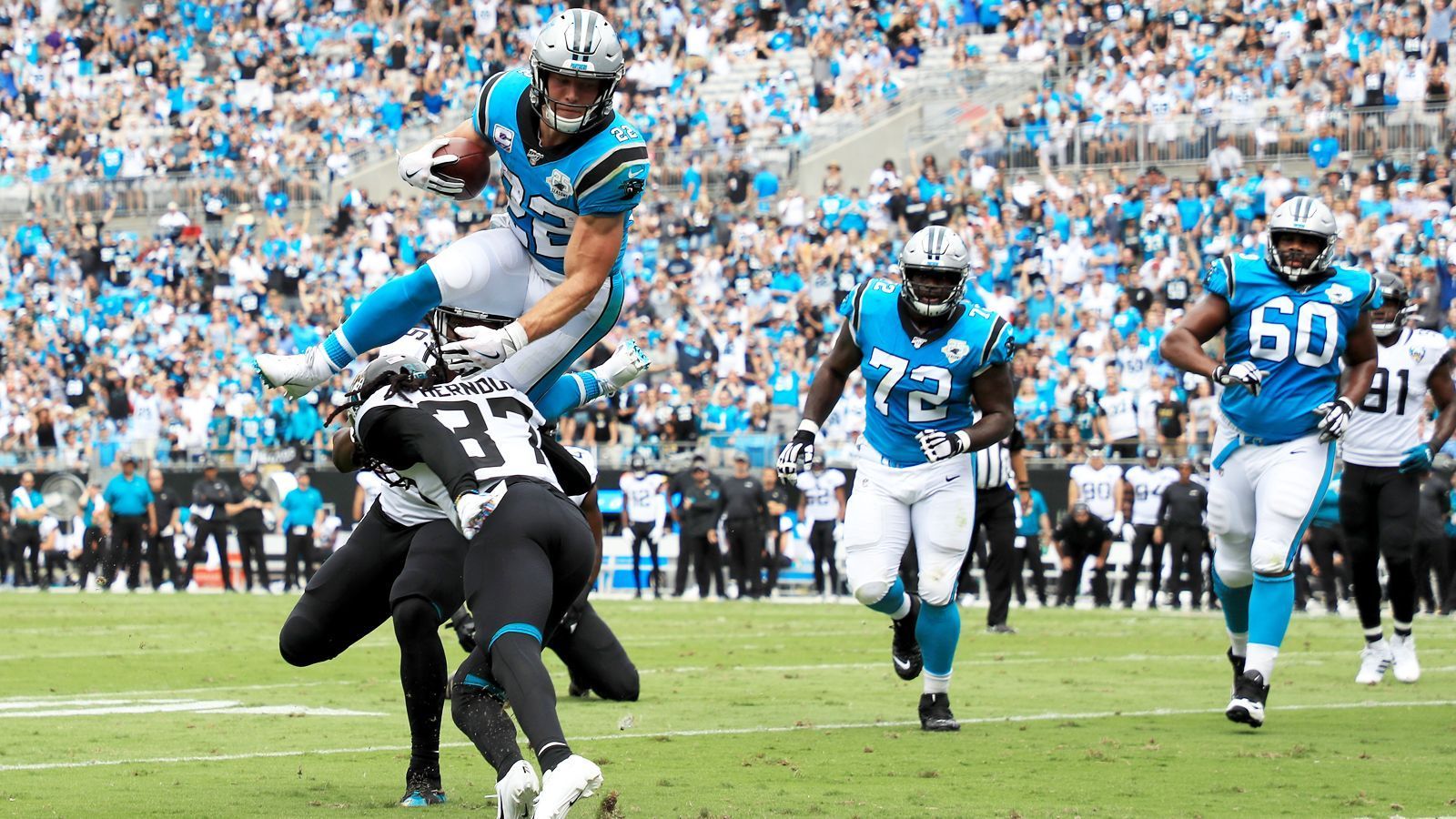 
                <strong>Gewinner: Christian McCaffrey</strong><br>
                Running Back Christian McCaffrey lieferte Spieltag um Spieltag ab und erreichte am Ende der Saison 1000 Rushing Yards und 1000 Receiving Yards, der dritte Spieler in der NFL-Geschichte dem dieses Künststück gelang. Er war der Dreh- und Angelpunkt einer schwachen Panthers-Mannschaft, ...
              