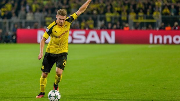 
                <strong>Lukasz Piszczek</strong><br>
                Lukasz Piszczek: Sehr aktiv auf seiner rechten Seite. Schaltete sich immer wieder ins Offensivspiel ein, auch wenn er dadurch einige Male in der Defensive in Bedrängnis geriet. ran-Note: 3+
              