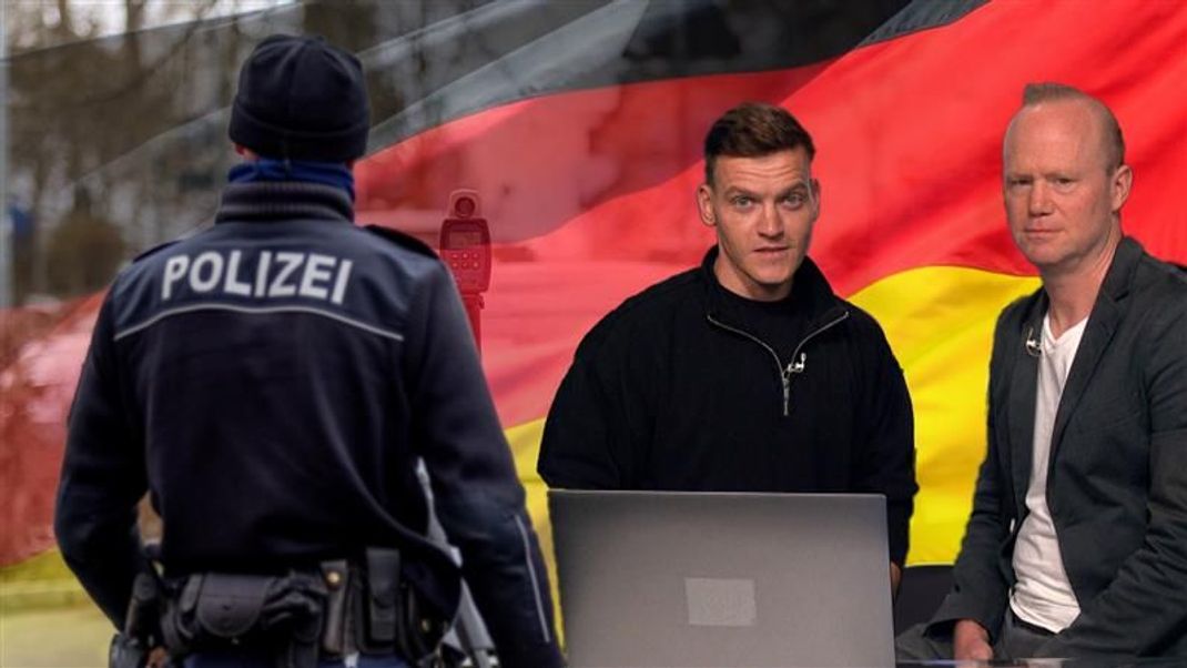 :newstime-Redakteur Simon Traub (Mitte) begrüßt den Sicherheitsexperten Dr. Moritz Weiss im :newstime-Studio.
