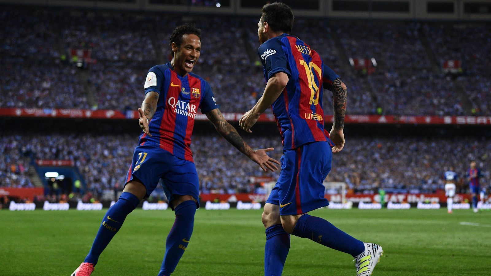 
                <strong>Platz 6: FC Barcelona</strong><br>
                Generierte Transfereinnahmen seit der Saison 2009/10: 896,36 Mio. EuroRekordverkauf: Neymar (Saison 17/18 für 222 Mio. Euro zu Paris Saint Germain)
              