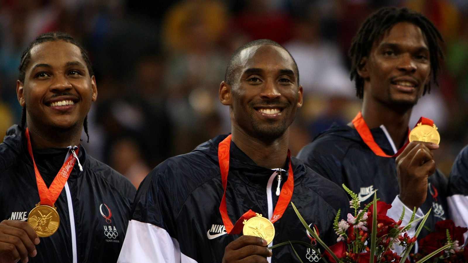 
                <strong>Olympia</strong><br>
                Bei den Olympischen Spielen 2008 in Peking und 2012 in London holt Bryant mit dem Basketball-Team der USA jeweils die Gold-Medaille.
              